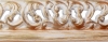 Profil invers�, d�cor sculpt� et ajour�, blanc us� rehauts oranges et dor�s 68X34 mm